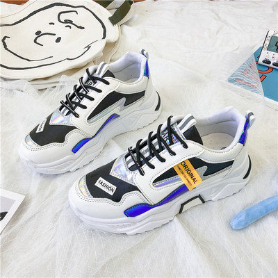 Casual γυναικεία αθλητικά παπούτσια - με τραχιά σόλα και κορδόνια