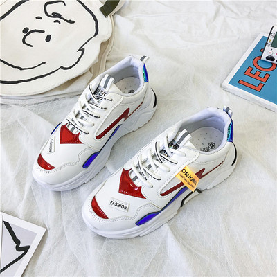 Casual γυναικεία αθλητικά παπούτσια - με τραχιά σόλα και κορδόνια