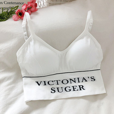 Női felső, hímzéssel és spitz nyakkivágással