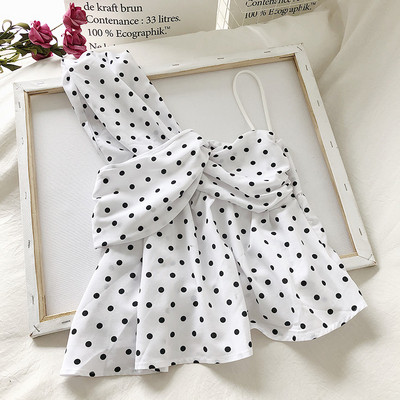 Kivágott, pöttyös női felső