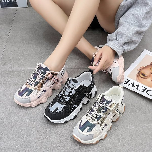 Νέο μοντέλο γυναικεία αθλητικά παπούτσια - με τραχιά σόλα και κορδόνια