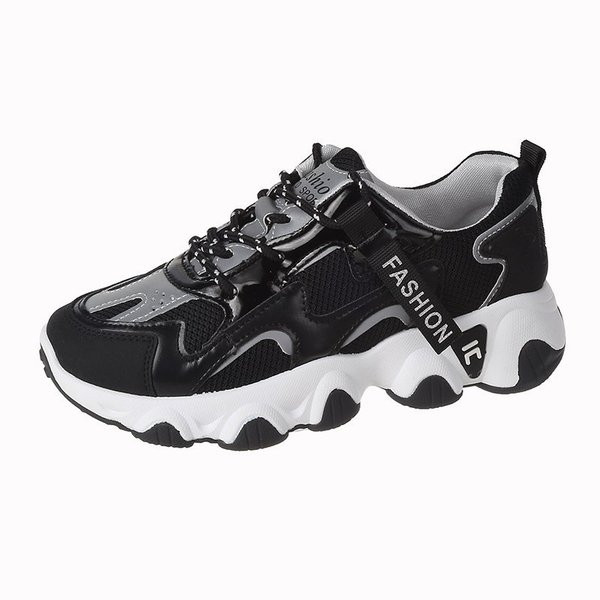 Νέο μοντέλο γυναικεία αθλητικά παπούτσια - με τραχιά σόλα και κορδόνια