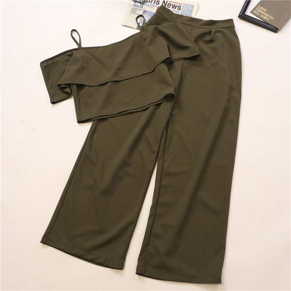 Moodne naiste komplekt kahest osast - püksid ja topp