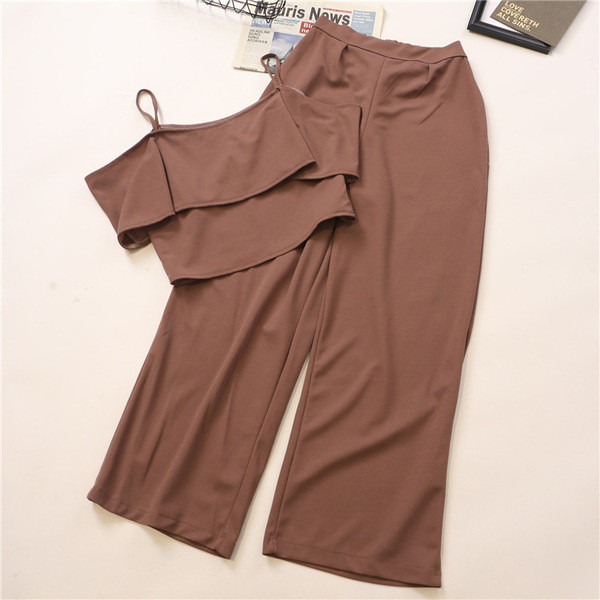 Moodne naiste komplekt kahest osast - püksid ja topp