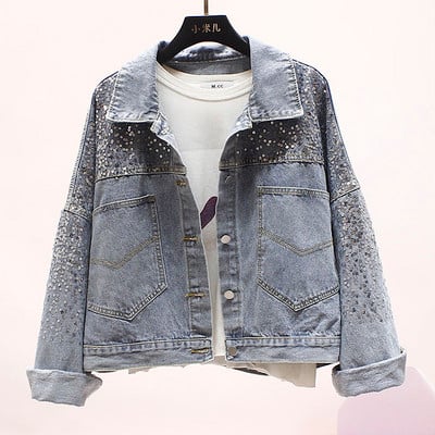 Stílusos női farmerdzseki kövekkel és mély zsebekkel