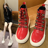 Lapos talpú női lakkcsizma új modellje