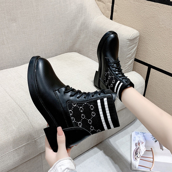 Nahast vabaaja naiste saapad