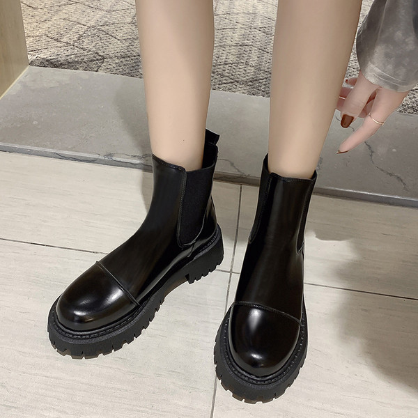 Έκο δερμάτινες  γυναικείες μπότες 