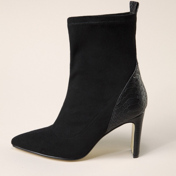 Új modell elegáns csizma hegyes sarkú modell