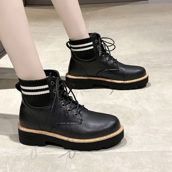 Női csizma durva talppal - két modell