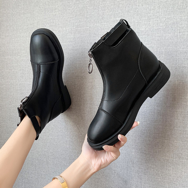 Έκο δερμάτινες γυναικείες μπότες με φερμουάρ και επίπεδη σόλα