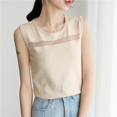 Μοντέρνο γυναικείο αμάνικο με οβάλ λαιμόκοψη και φαρδιά λουράκια