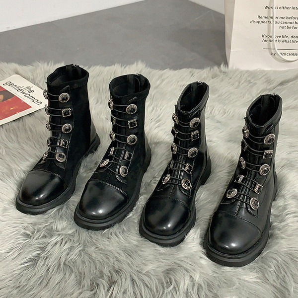 Γυναικείες καθημερινές μπότες casual με κουμπιά σε μαύρο χρώμα - δύο μοντέλα