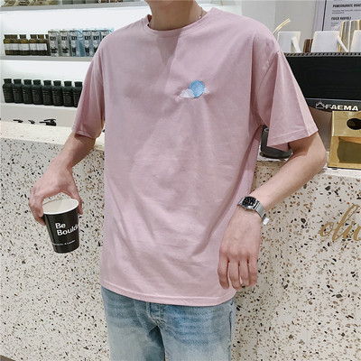 Καλοκαιρινό ανδρικό μπλουζάκι με κεντήματα