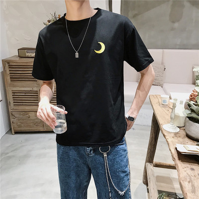 Καλοκαιρινό ανδρικό μπλουζάκι με κεντήματα