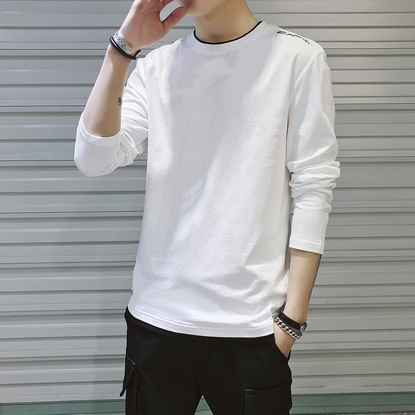 Φθινοπωρινή ανδρική μπλούζα με οβάλ ντεκολτέ και μακριά μανίκια