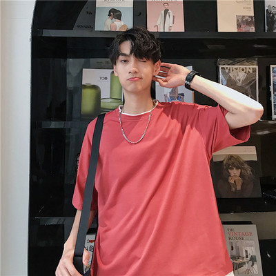 Ανδρικό μπλουζάκι κλασικό μοντέλο με κοντά μανίκια