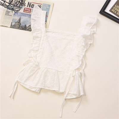 Aktuális női felső szögletes nyakkivágással és megkötővel