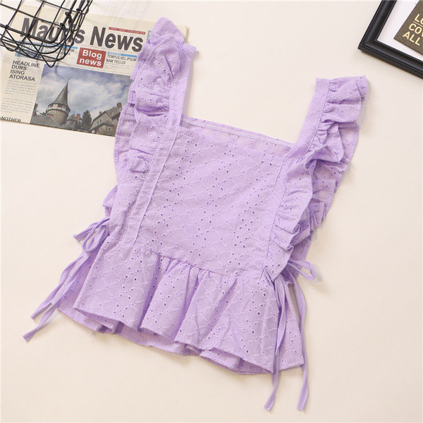 Aktuális női felső szögletes nyakkivágással és megkötővel