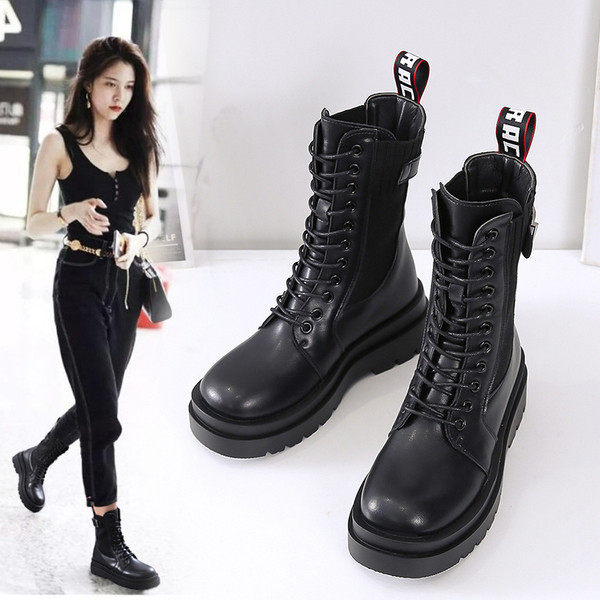 Modern női csizma magas talppal