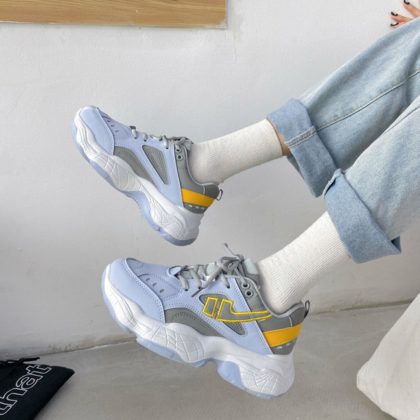 Νέο μοντέλο γυναικεία αθλητικά παπούτσια σε μπλε χρώμα