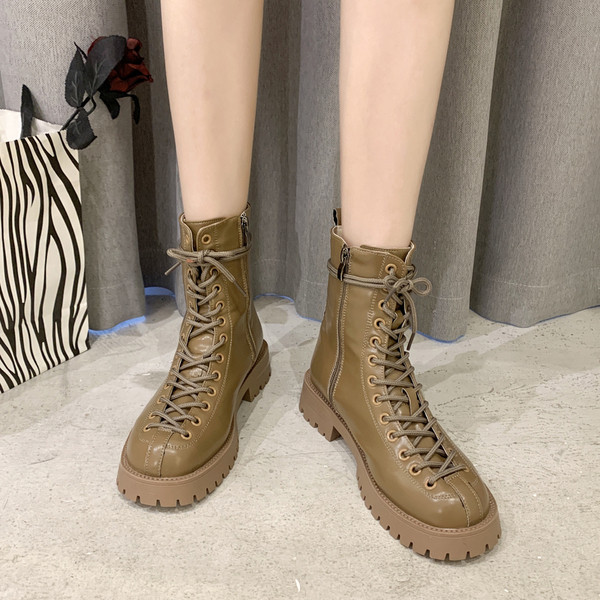 Kõrge kareda tallaga naiste saapad