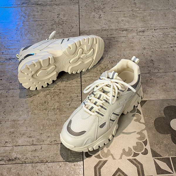 Kareda 7 cm tallaga vabaaja naiste tossud