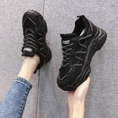 Γυναικεία casual αθλητικά παπούτσια με τραχιά σόλα σε μαύρο και γκρι χρώμα