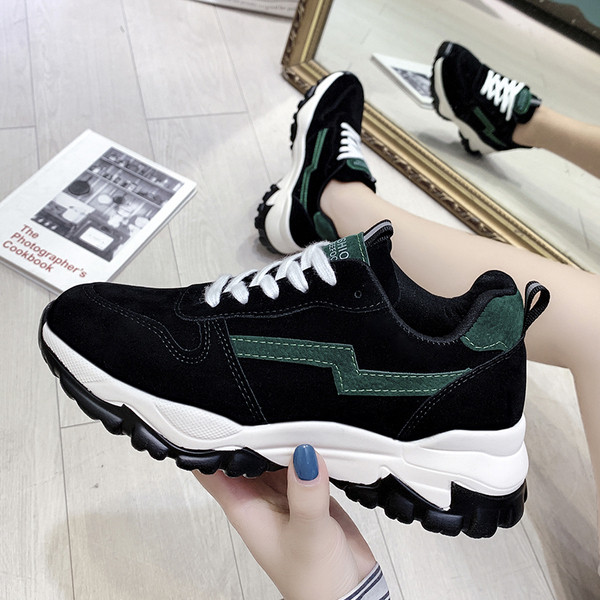 Νέο μοντέλο γυναικεία αθλητικά παπούτσια με κορδόνια και τραχιά σόλα