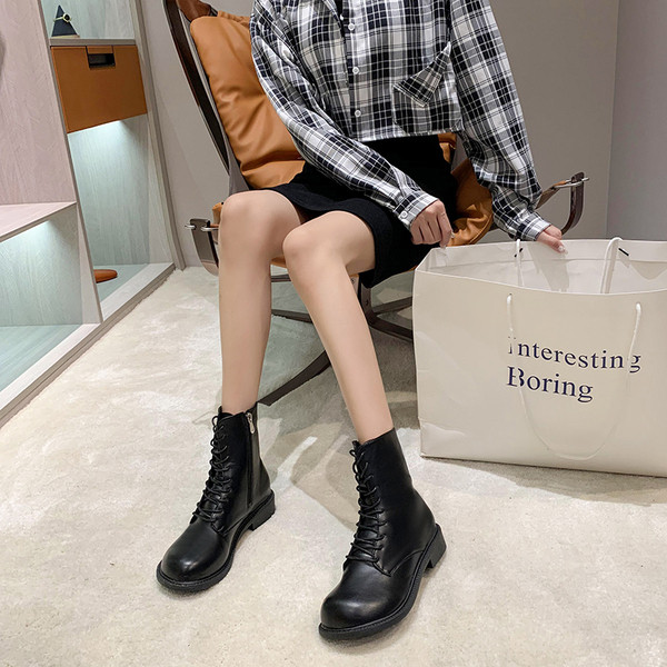 Női alkalmi csizma ökobőr cipzárral