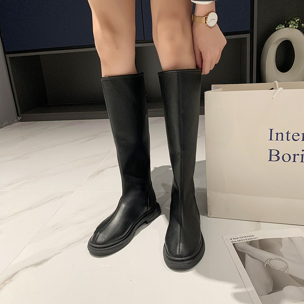 Naiste moodsad lameda tallaga saapad