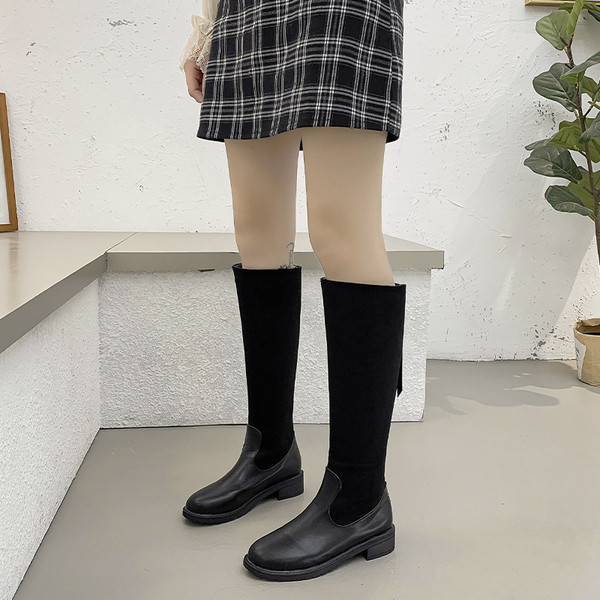 Öko bőrből készült modern női csizma hegyes modell