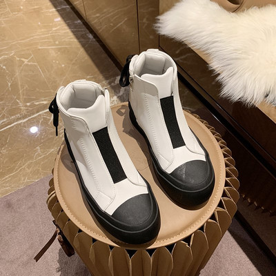 Γυναικεία έκο δερμάτινα αθλητικά παπούτσια με επίπεδη σόλα και κορδόνια