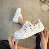 Valget värvi vabaaja tossud - tasase tallaga