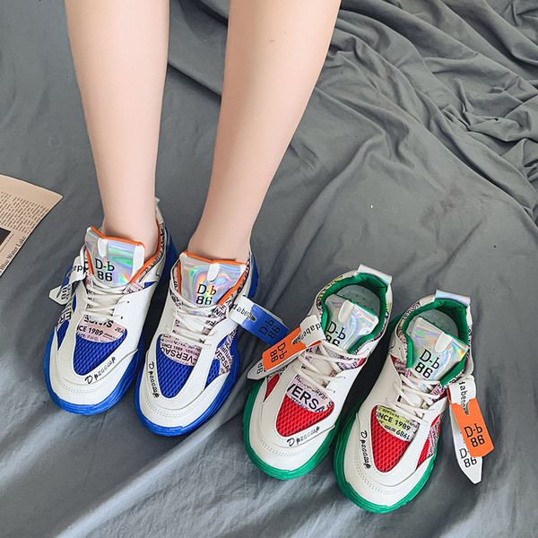 Uus mudel aplikatsiooni ja krobelise tallaga naiste tossud