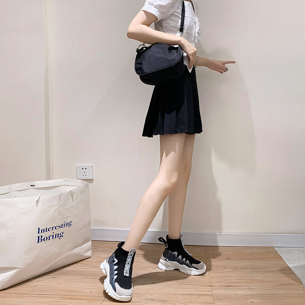 Νέο μοντέλο γυναικεία αθλητικά παπούτσια με τραχιά σόλα