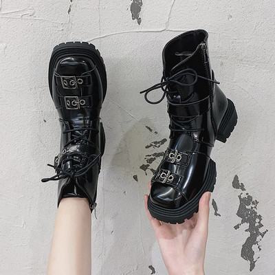 Γυναικείες μπότες με αγκράφα και κορδόνια από οικολογικό δέρμα