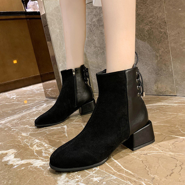 Kahes värvitoonis ökoseemisnahast stiilsed paeltega naiste saapad