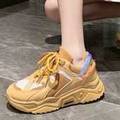 Γυναικεία μοντέρνα αθητικά παπούτσια με κορδόνια και τραχιά σόλα