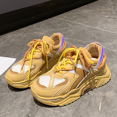 Γυναικεία μοντέρνα αθητικά παπούτσια με κορδόνια και τραχιά σόλα