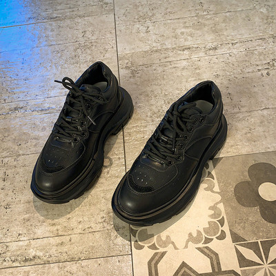 Alkalmi női tornacipő fűzővel és 5 cm-es platformmal