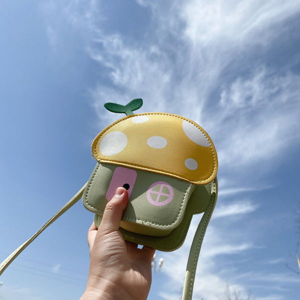 Παιδική τσάντα σε σχήμα σφουγγαριού