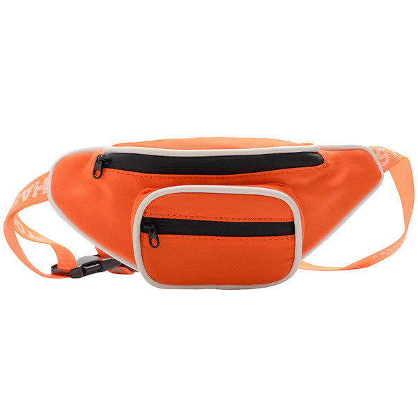 Μοντέρνα παιδική τσάντα με επιγραφές στη λαβή