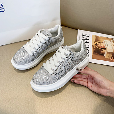 Νέο μοντέλο γυναικείά αθλητικά παπούτσια με γυαλιστερό στοιχείο