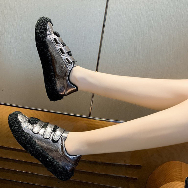 Γυναικεία casual χειμερινά αθλητικά παπούτσια με επίπεδη σόλα και λουράκια βελκρό