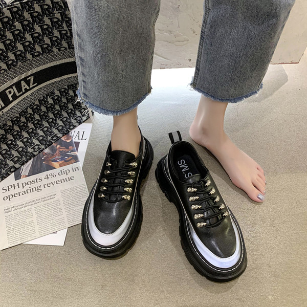 Νέο μοντέλο γυναικεία αθλητικά παπούτσια έκο δερμάτινα με κορδόνια