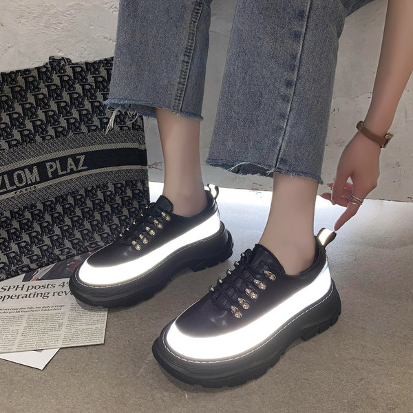 Νέο μοντέλο γυναικεία αθλητικά παπούτσια έκο δερμάτινα με κορδόνια