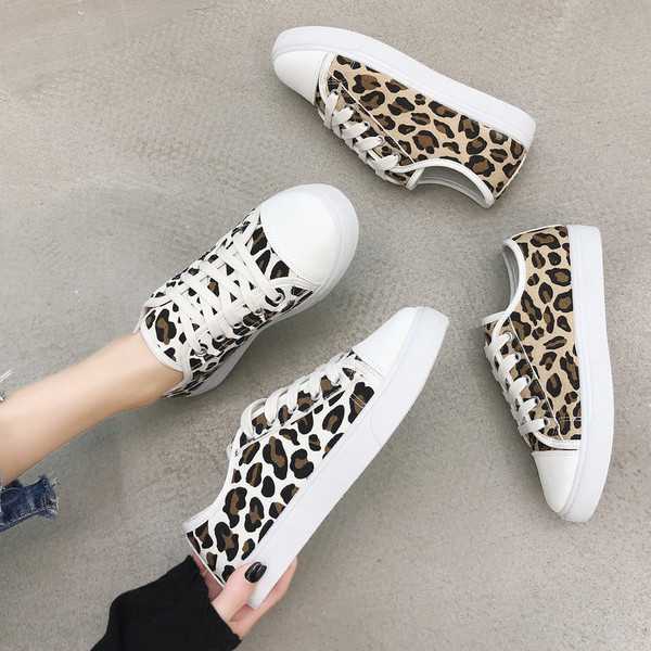 Casual γυναικεία αθλητικά παπούτσια με άνιμαλ πριντ