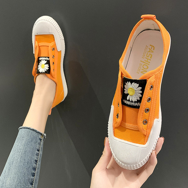 Casual γυναικεία αθλητικά παπούτσια με κέντημα