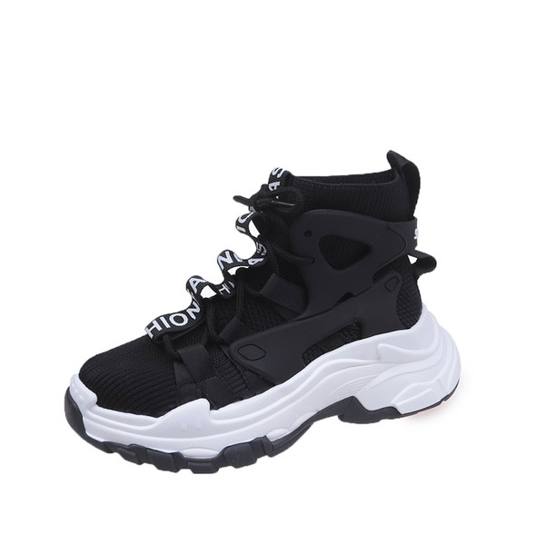 Γυναικεία αθλητικά παπούτσια με τραχιά σόλα